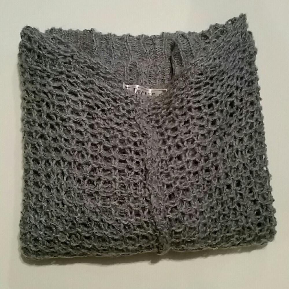 BNWT Grey keyHole Sweater